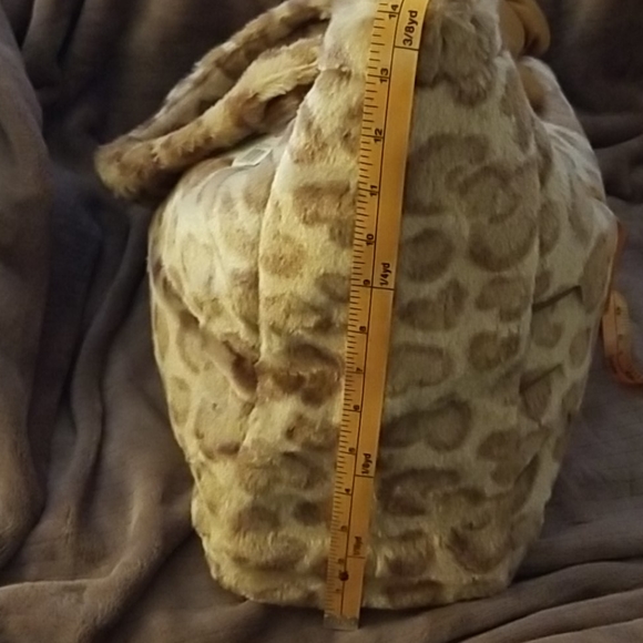 NWT Large Hello Kitty Faux Fur Tote *Uniqu… - Picture 7 of 8